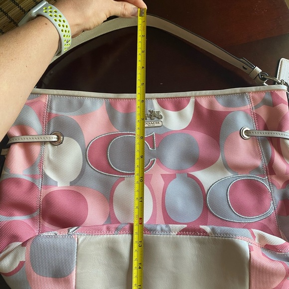 Coach Purse - Picture 4 of 6